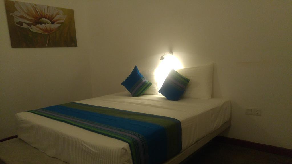 Kutumbaya Apartment Anuradhapura Exterior photo