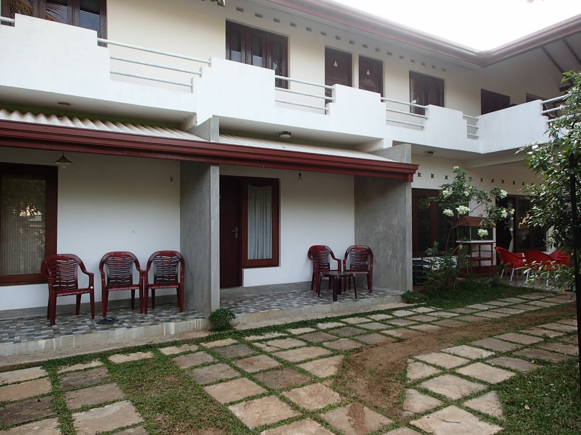 Kutumbaya Apartment Anuradhapura Exterior photo